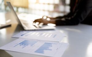 Expert Corporate Lawyers in Dubai